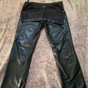 New Woman’s Danier lined Leather pants Size 12